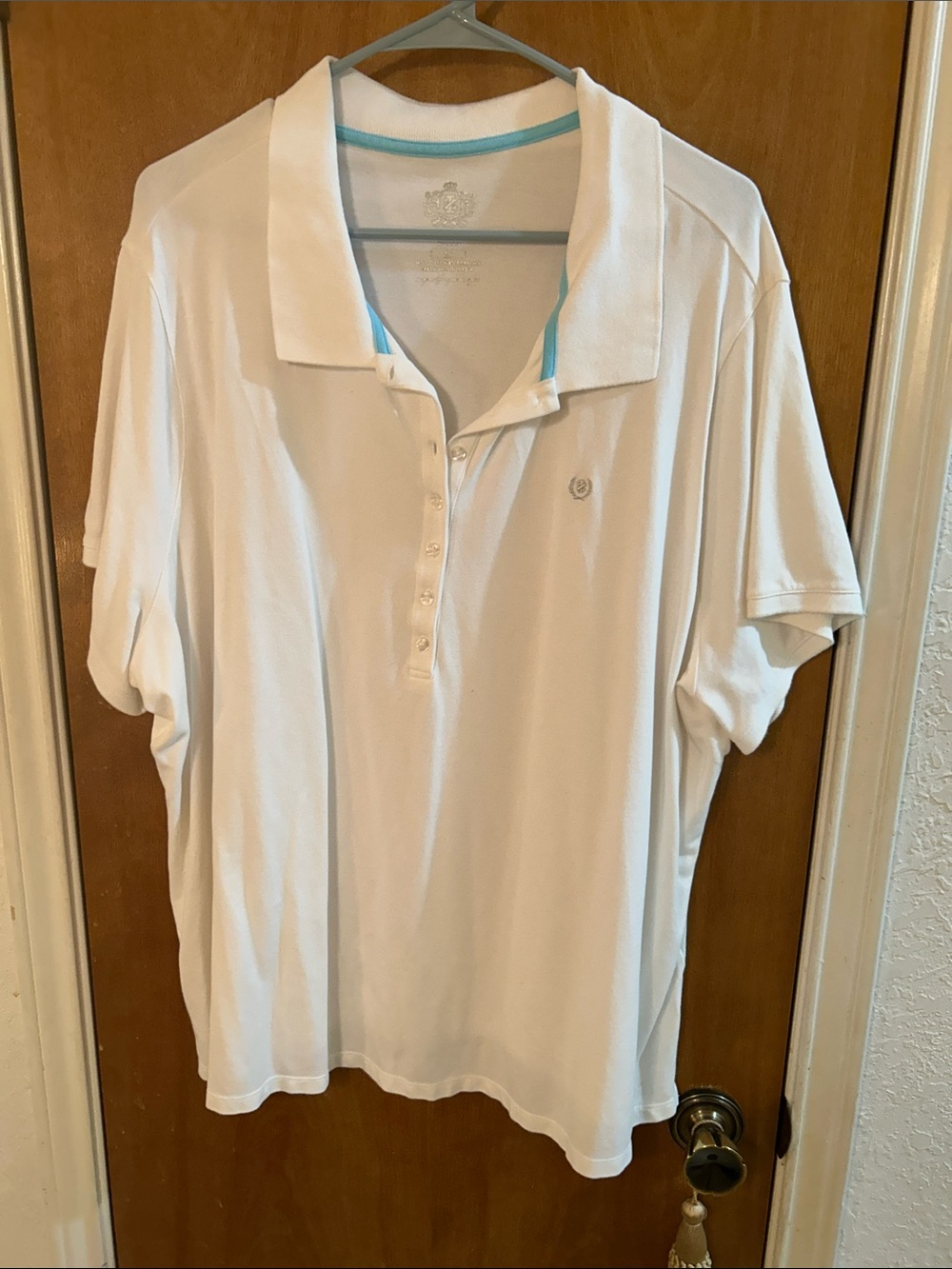 Women’s IZOD white tee. Like new. 3X.